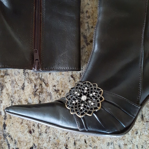 ♥️ Guess Leather Heel Boots - Picture 2 of 7